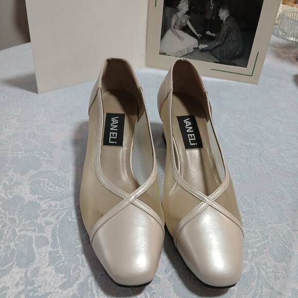 Retro Style Van Eli Pearl Colored Pumps Size 6 1/2 M - Picture 2 of 9